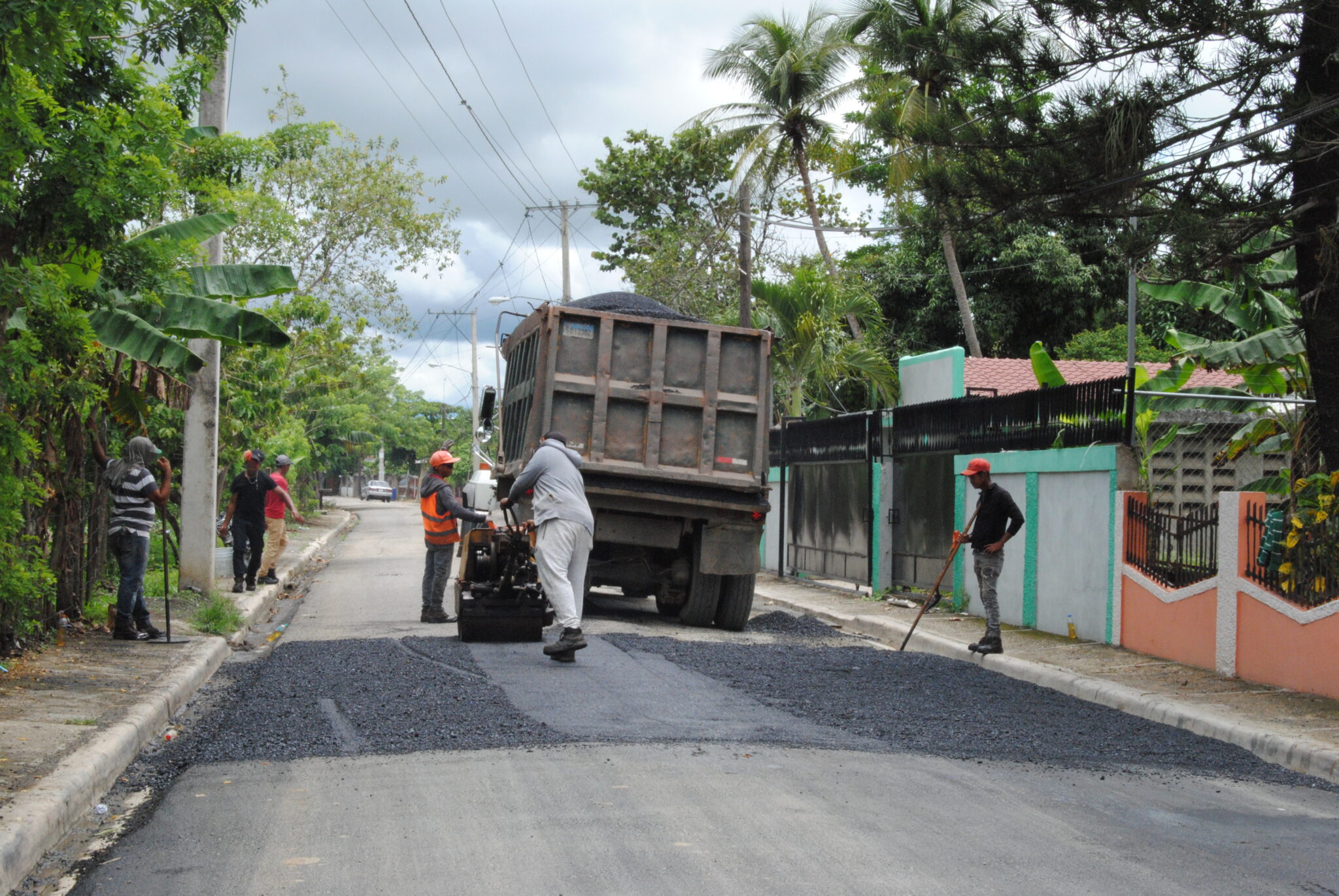 Continuidad del Asfaltado en la Comunidad de Río Verde Abajo, Tramo que ...