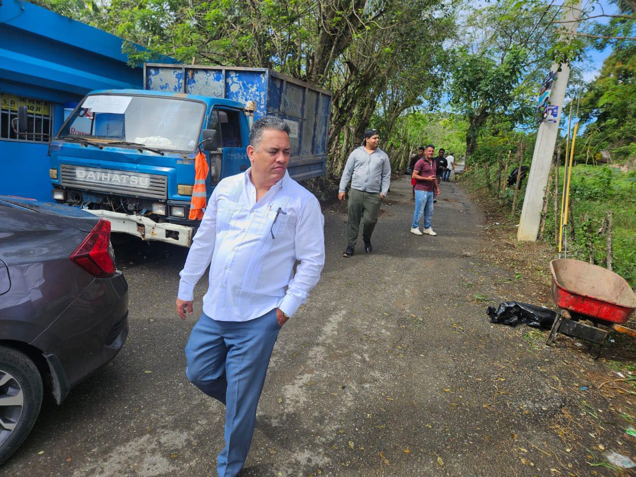 Por instrucciones de nuestro Director Distrital, Robert Donald Tolentino Grullón, en el día de hoy las brigadas de Ornato y Aseo.