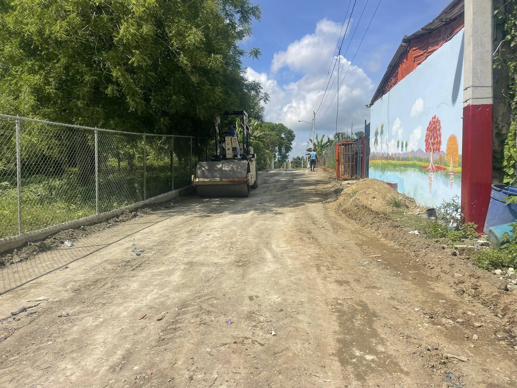 Estuvimos en la comunidad del Naranjal, específicamente en la entrada del Play y en los caminos vecinales de Los Almonte.