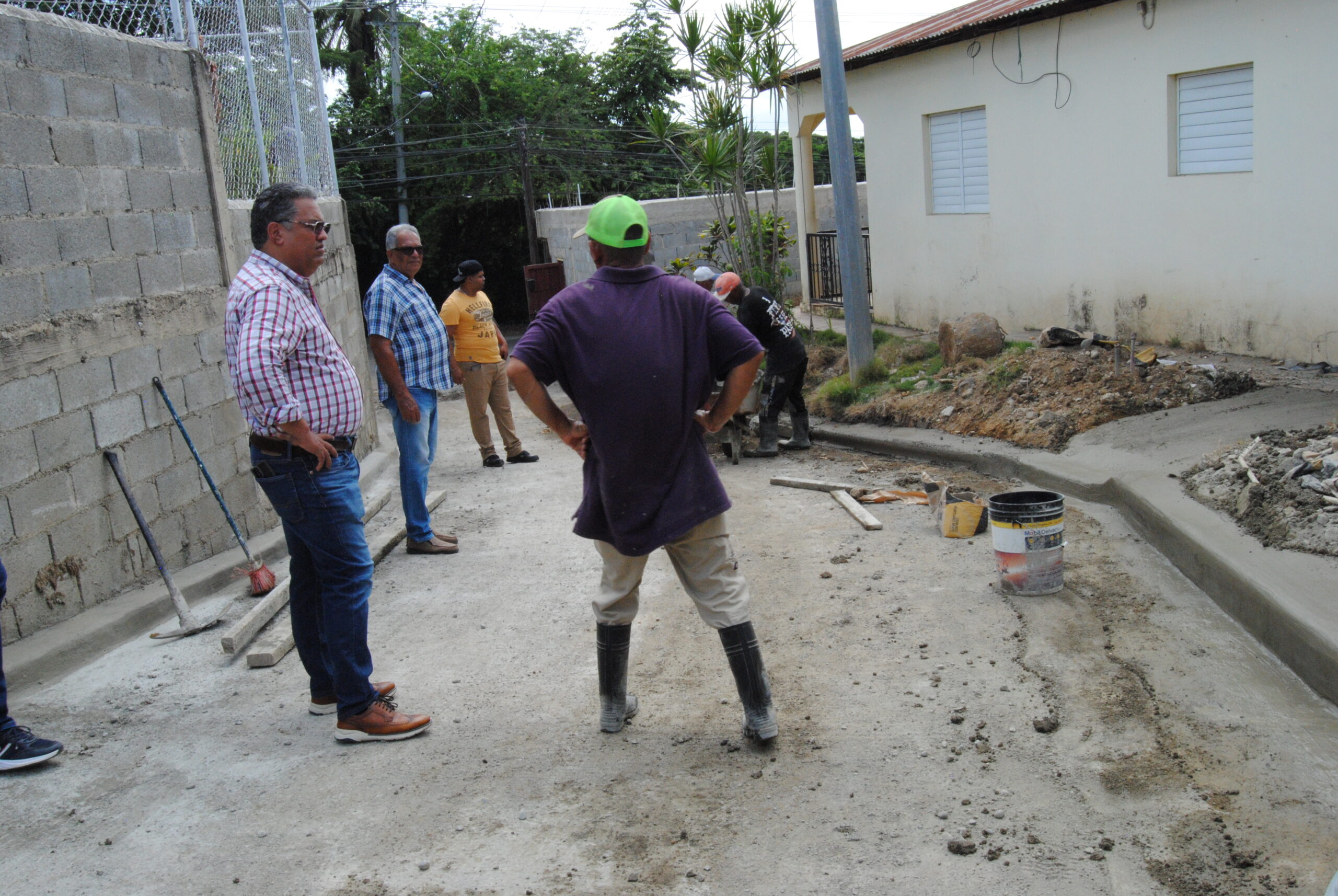 Seguimos llevando soluciones a cada comunidad de nuestro Distrito Municipal.